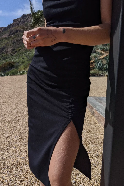 MIDI RUCHED DRESS WITH SIDE SLIT