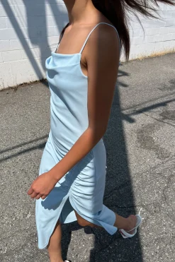 MIDI RUCHED DRESS WITH SIDE SLIT