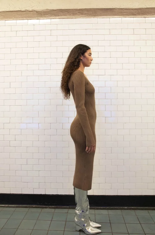 MIDI SCOOP NECK DRESS