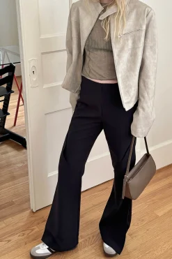 MID-RISE FLARED PANT