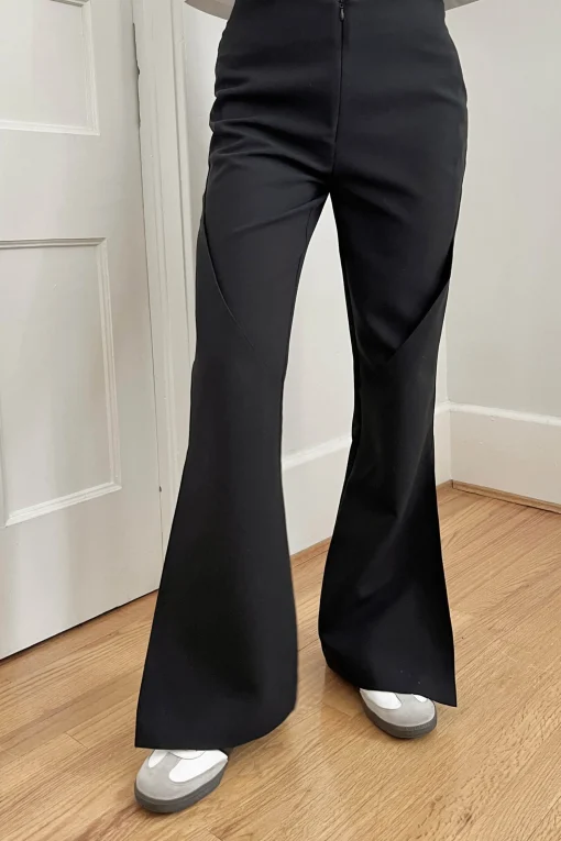 MID-RISE FLARED PANT