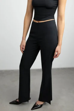 MID-RISE FLARED PANT
