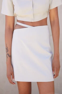 MINI SKIRT WITH CUTOUT WAIST