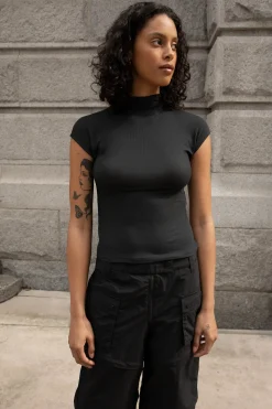 MOCKNECK TOP