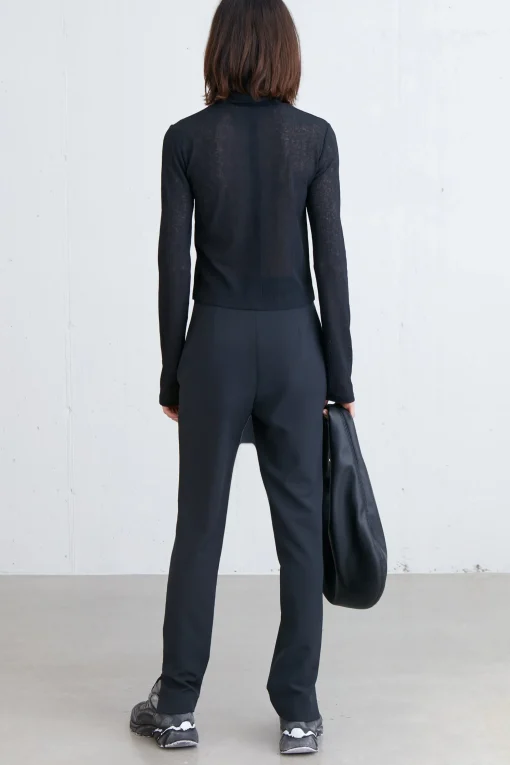 MOCKNECK TOP WITH SEAM DETAILS
