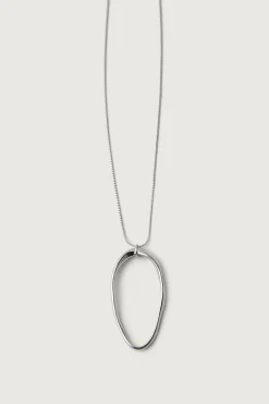 NECKLACE WITH LARGE PENDANT