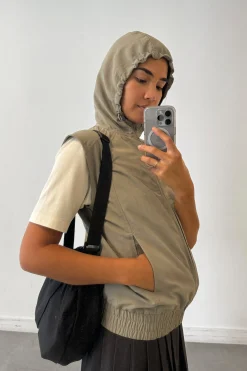 NYLON HOODED ZIP-UP VEST