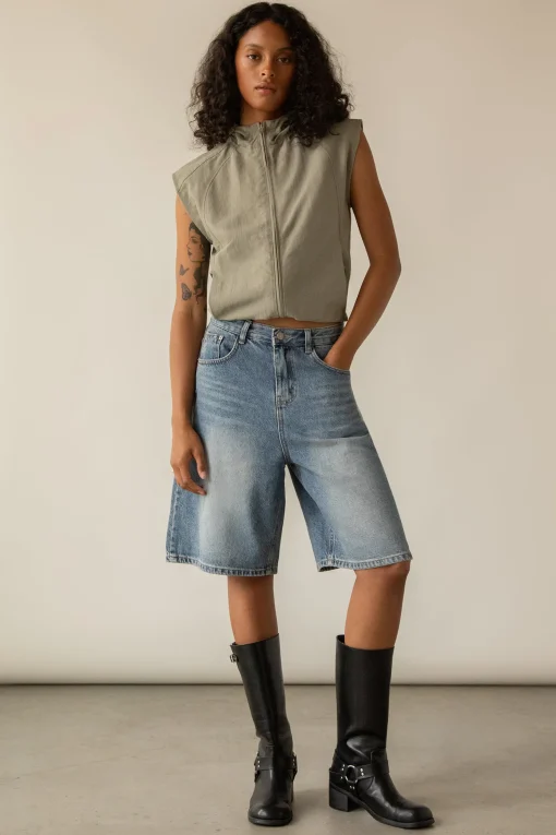 NYLON HOODED ZIP-UP VEST
