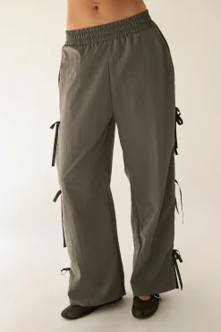 NYLON PANTS WITH BOWS