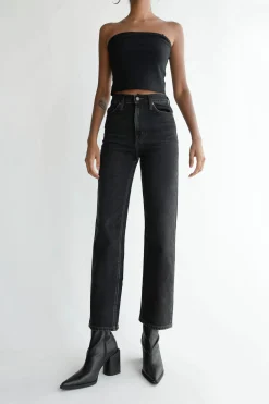 OAK ESSENTIAL STRAIGHT LEG HIGH-RISE JEAN