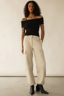 OFF SHOULDER KNIT TOP