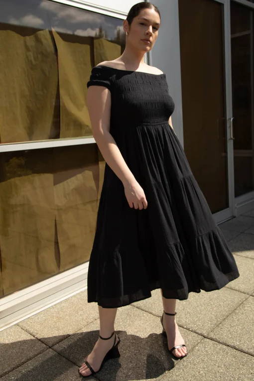 OFF THE SHOULDER CRINKLED MIDI TIERED DRESS