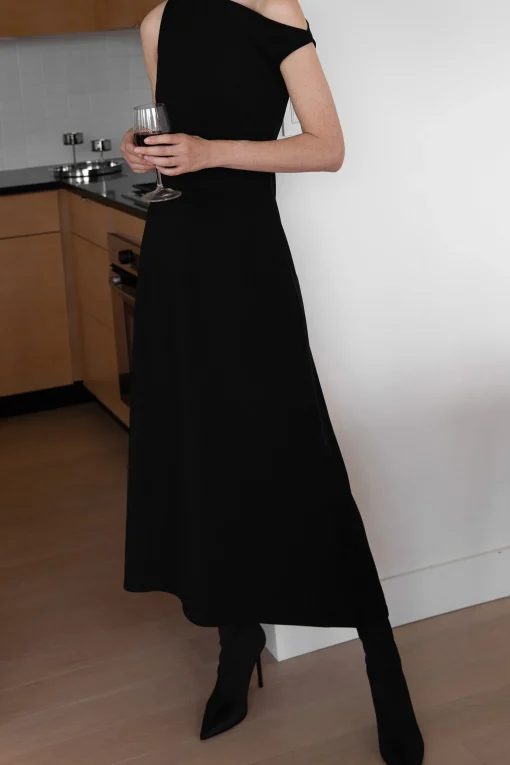 OFF THE SHOULDER MAXI DRESS