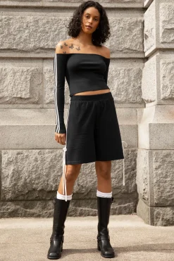 OFF THE SHOULDER TOP WITH SIDE DETAIL
