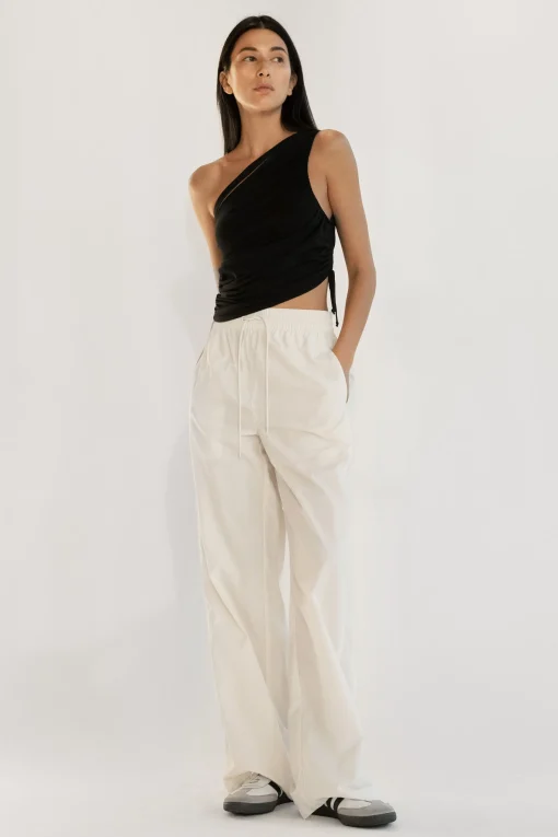 ONE SHOULDER SIDE RUCHED TOP