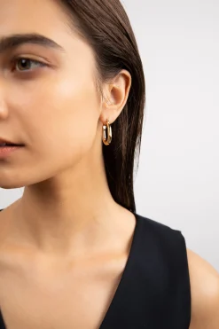 OVAL HOOP EARRING