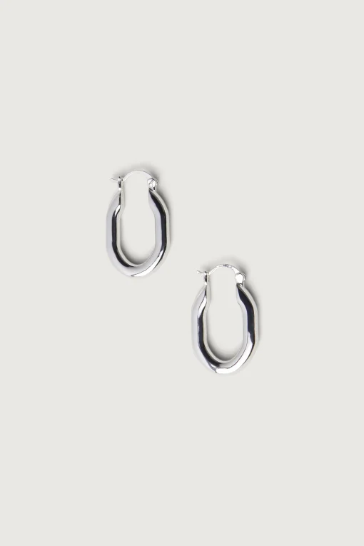 OVAL HOOP EARRING