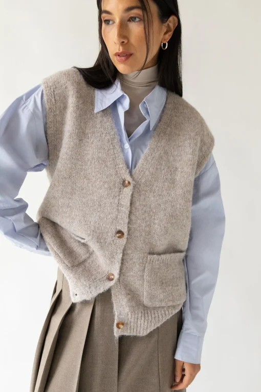OVERSIZED BUTTON FRONT SWEATER VEST