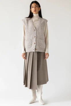 OVERSIZED BUTTON FRONT SWEATER VEST