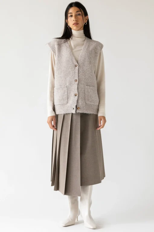 OVERSIZED BUTTON FRONT SWEATER VEST