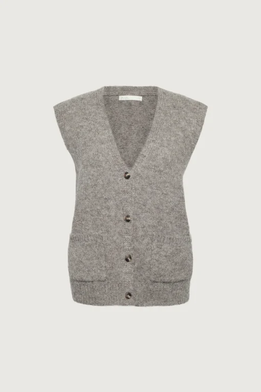 OVERSIZED BUTTON FRONT SWEATER VEST