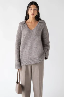 OVERSIZED COLLARED V-NECK SWEATER