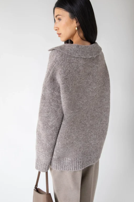 OVERSIZED COLLARED V-NECK SWEATER