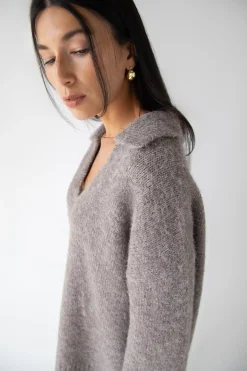 OVERSIZED COLLARED V-NECK SWEATER