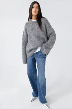 OVERSIZED CREWNECK SWEATER