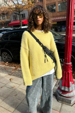 OVERSIZED CREWNECK SWEATER