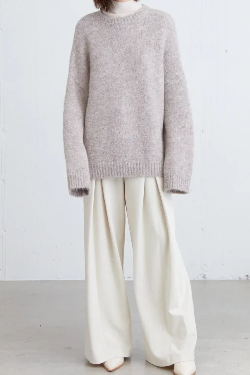 OVERSIZED CREWNECK SWEATER