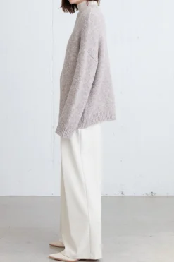 OVERSIZED CREWNECK SWEATER