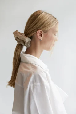 OVERSIZED HAIR SCRUNCHIE