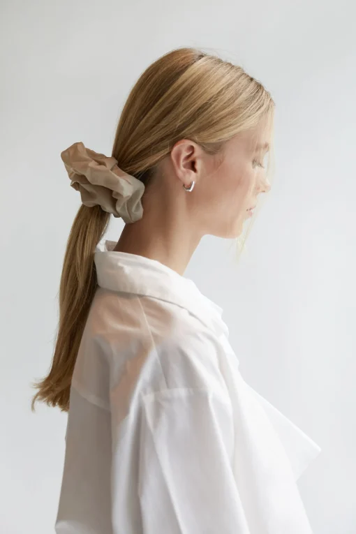 OVERSIZED HAIR SCRUNCHIE