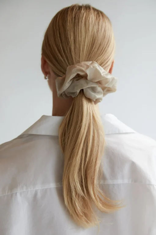 OVERSIZED HAIR SCRUNCHIE