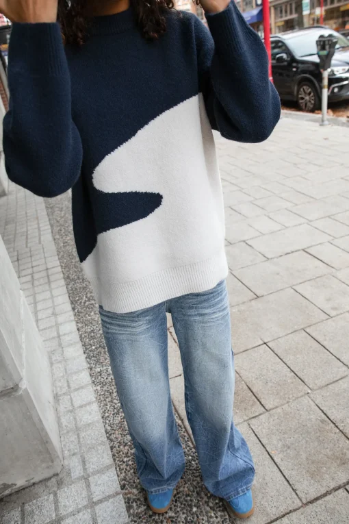 OVERSIZED INTARSIA KNIT SWEATER