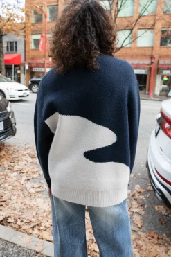 OVERSIZED INTARSIA KNIT SWEATER