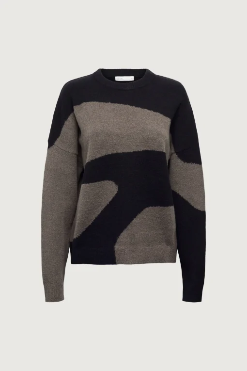 OVERSIZED INTARSIA SWEATER
