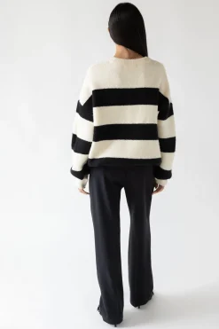 OVERSIZED STRIPED SWEATER