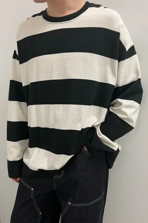 OVERSIZED STRIPED TOP