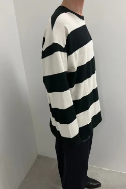 OVERSIZED STRIPED TOP