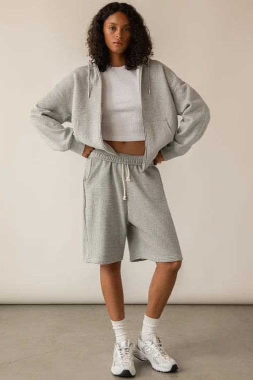 OVERSIZED ZIP-UP HOODIE