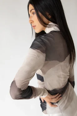 PATTERNED MESH LONG SLEEVE TOP