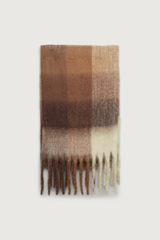PATTERNED SCARF WITH TASSELS