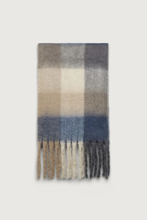 PATTERNED SCARF WITH TASSELS