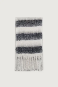 PATTERNED SCARF WITH TASSELS
