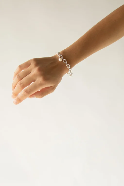 PEARL CHARM CHAIN BRACELET
