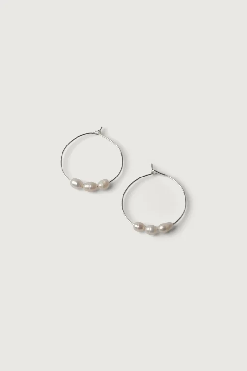 PEARL HOOP EARRING