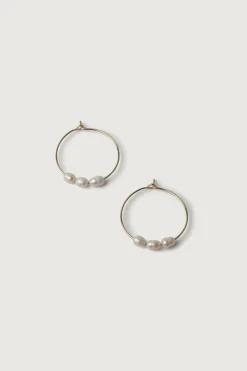 PEARL HOOP EARRING