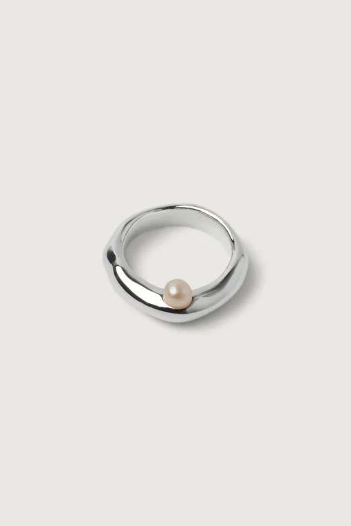 PEARL RING